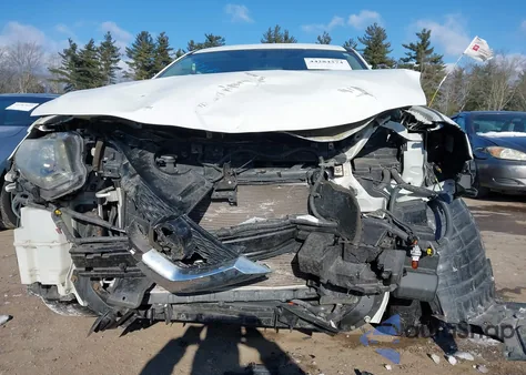 2015 Nissan Rogue S z USA, uszkodzony, nr VIN 5N1AT2MV4FC855185